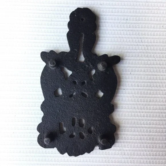 Small Cast Iron Metal Trivet Wall Hanging Decor Spoon Rest Floral Flower Vintage - Picture 8 of 12